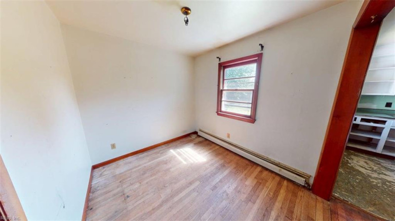 Photo 17 of 50 residential for sale in Norfolk virginia