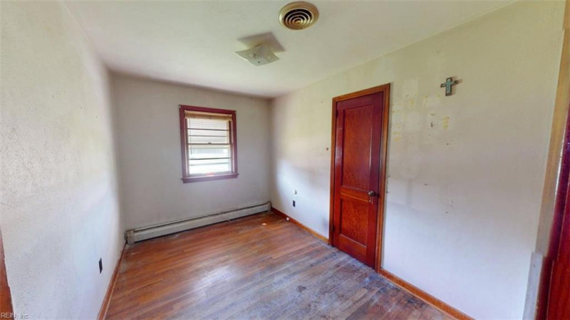 Photo 29 of 50 residential for sale in Norfolk virginia
