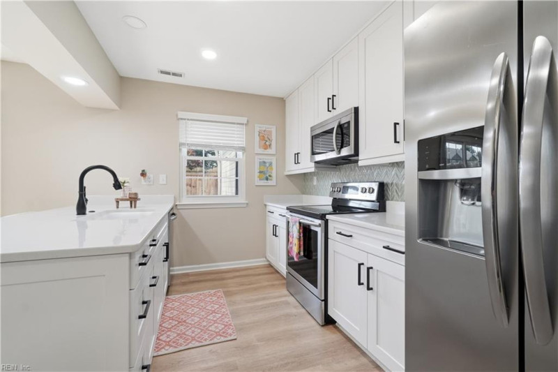 Photo 13 of 30 residential for sale in Virginia Beach virginia