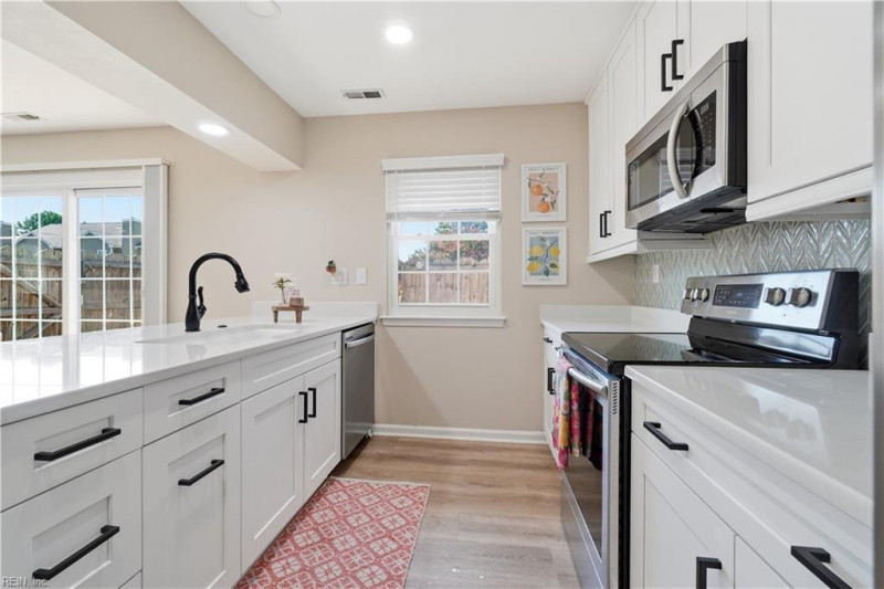 Photo 14 of 30 residential for sale in Virginia Beach virginia