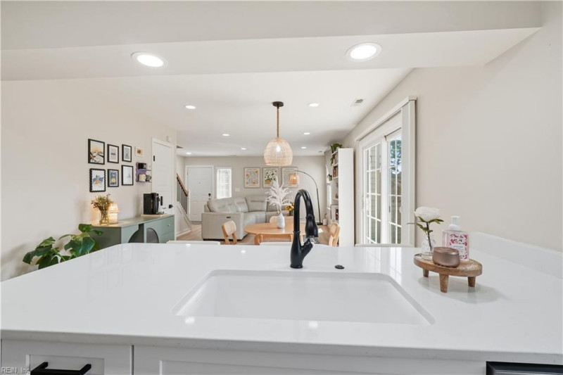 Photo 16 of 30 residential for sale in Virginia Beach virginia