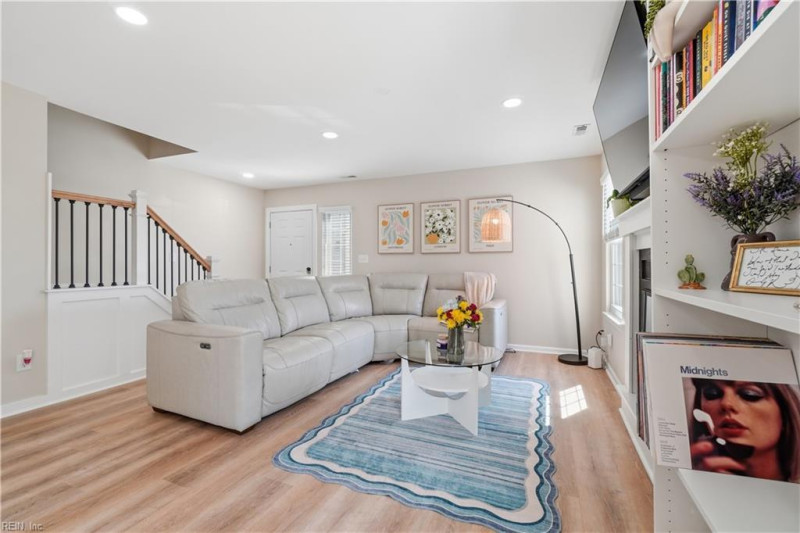 Photo 6 of 30 residential for sale in Virginia Beach virginia