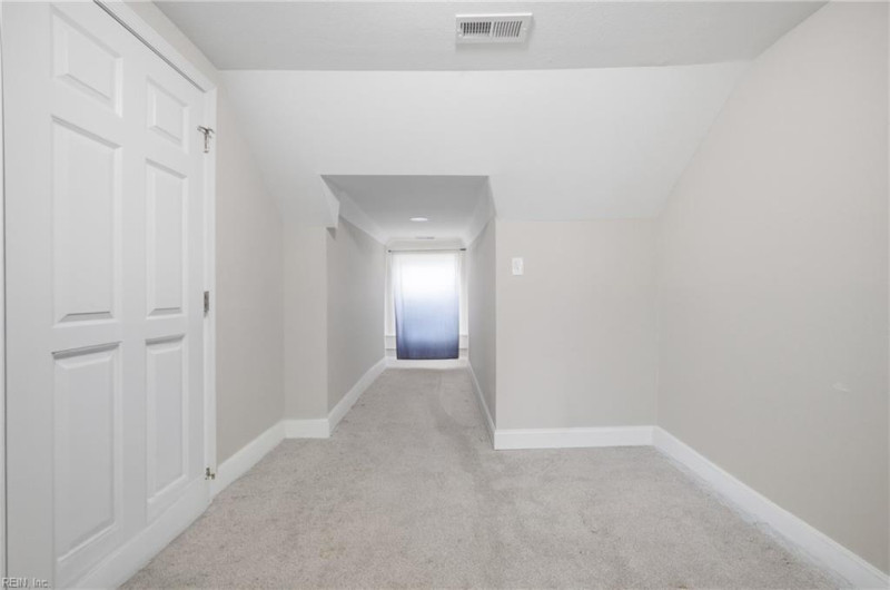 Photo 31 of 40 residential for sale in Suffolk virginia
