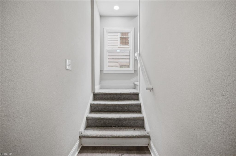 Photo 35 of 40 residential for sale in Suffolk virginia