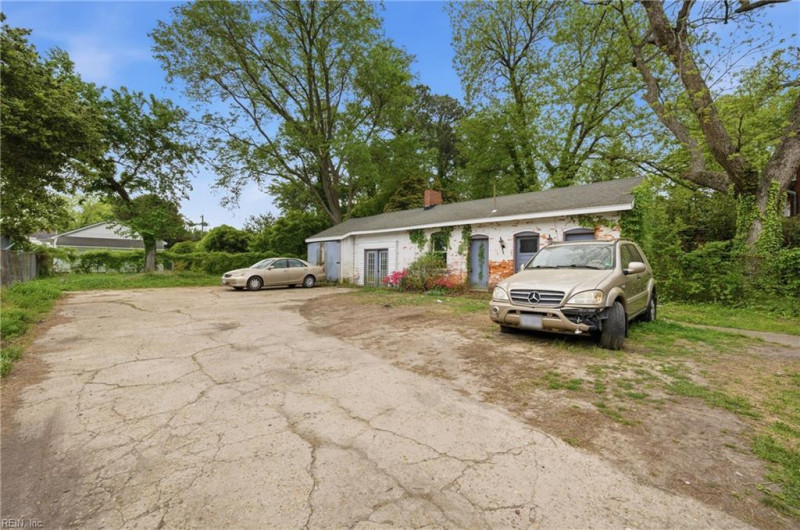 Photo 40 of 40 residential for sale in Suffolk virginia