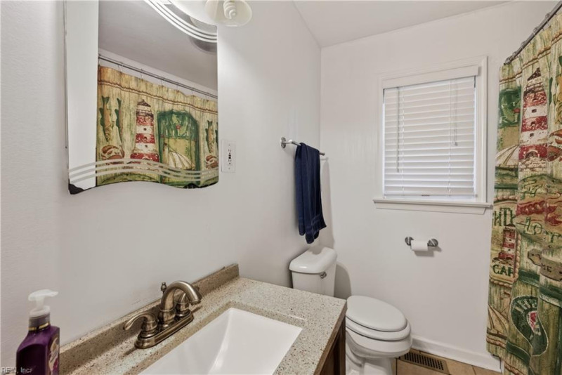 Photo 18 of 31 residential for sale in Chesapeake virginia Photo 18 of 31 residential for sale in Chesapeake virginia