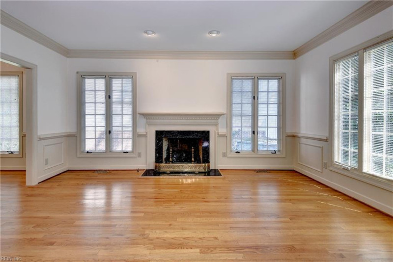 Photo 5 of 47 residential for sale in Williamsburg virginia
