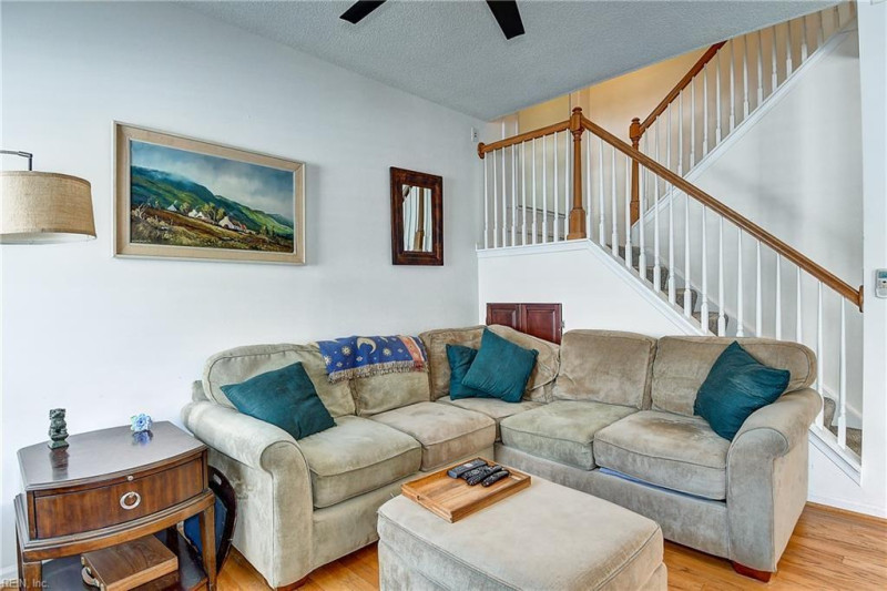Photo 16 of 48 residential for sale in Virginia Beach virginia