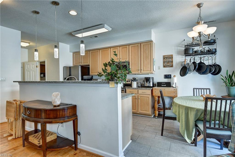 Photo 17 of 48 residential for sale in Virginia Beach virginia