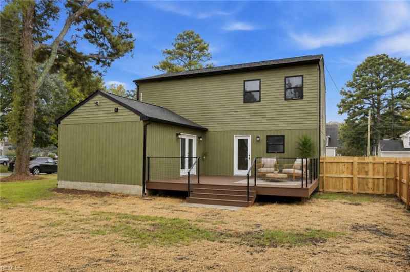 Photo 16 of 41 residential for sale in Chesapeake virginia