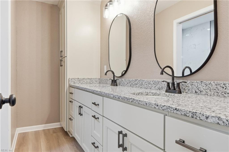 Photo 23 of 41 residential for sale in Chesapeake virginia
