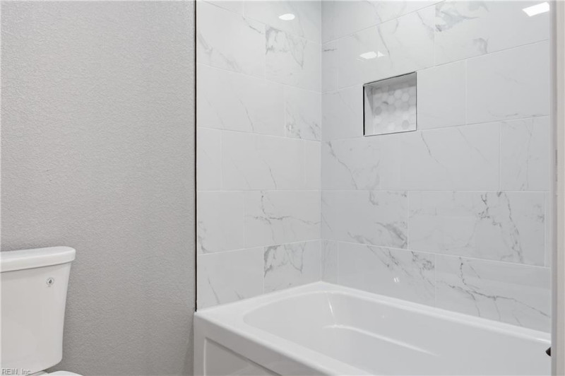 Photo 24 of 41 residential for sale in Chesapeake virginia