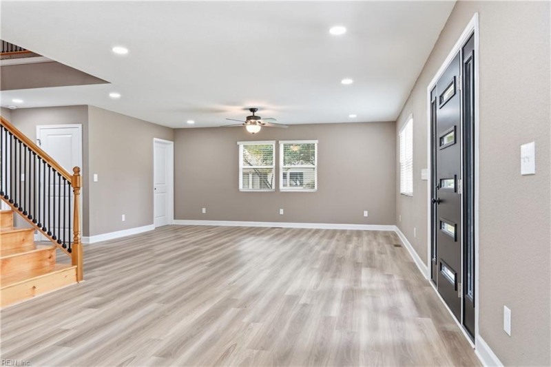 Photo 5 of 41 residential for sale in Chesapeake virginia