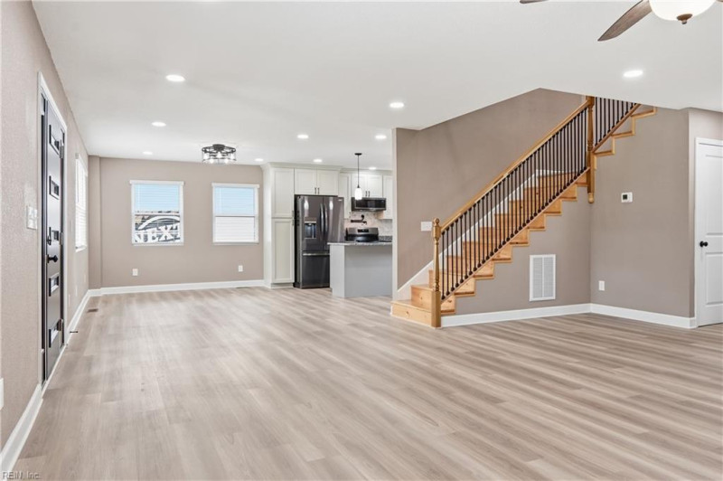 Photo 9 of 41 residential for sale in Chesapeake virginia