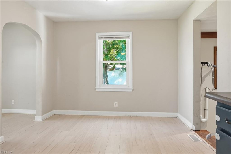 Photo 11 of 26 residential for sale in Chesapeake virginia Photo 11 of 26 residential for sale in Chesapeake virginia