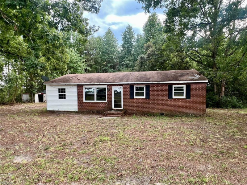 Photo 1 of 15 residential for sale in Isle of Wight County virginia