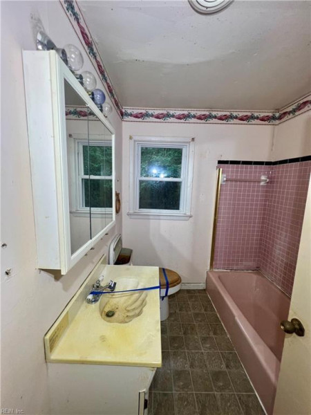 Photo 12 of 15 residential for sale in Isle of Wight County virginia