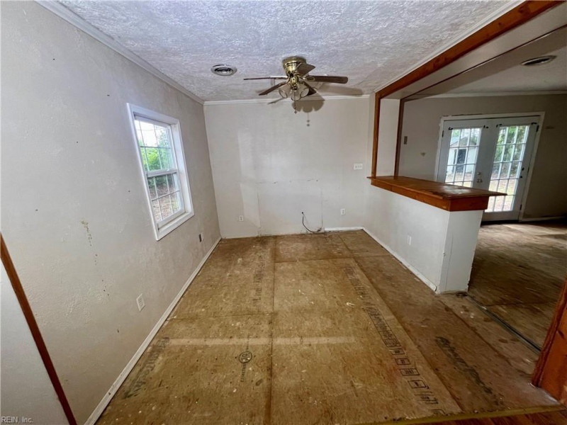 Photo 5 of 15 residential for sale in Isle of Wight County virginia