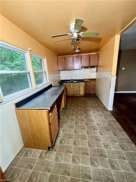 Photo 7 of 15 residential for sale in Isle of Wight County virginia