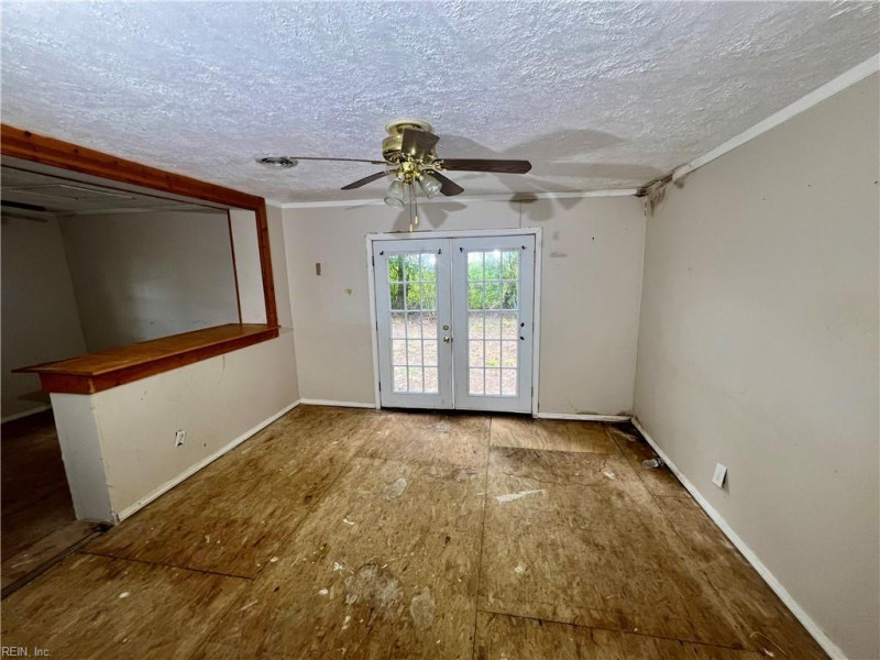 Photo 9 of 15 residential for sale in Isle of Wight County virginia