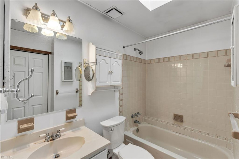 Photo 26 of 46 residential for sale in Virginia Beach virginia