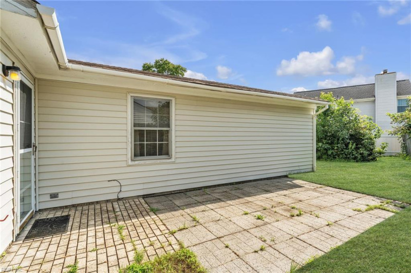 Photo 6 of 46 residential for sale in Virginia Beach virginia