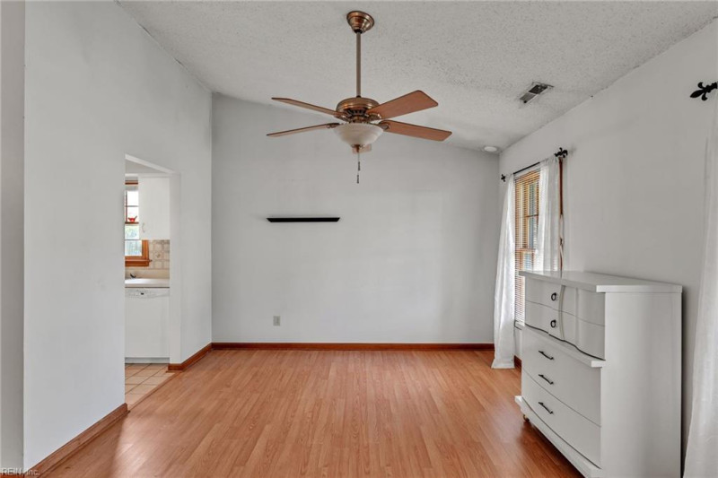 Photo 8 of 46 residential for sale in Virginia Beach virginia