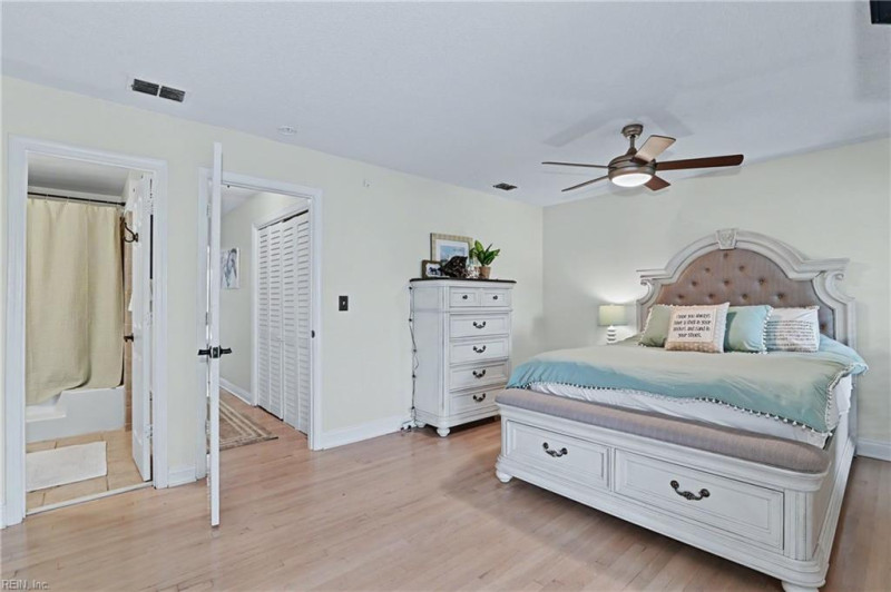 Photo 10 of 19 residential for sale in Virginia Beach virginia