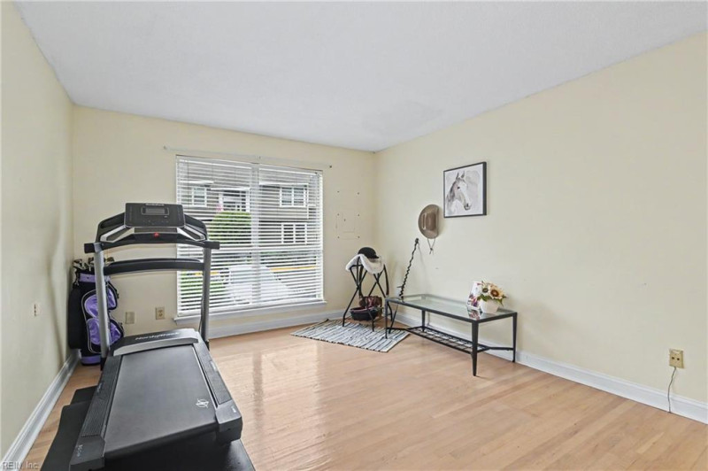 Photo 13 of 19 residential for sale in Virginia Beach virginia