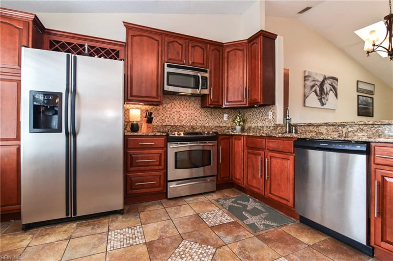 Photo 2 of 19 residential for sale in Virginia Beach virginia