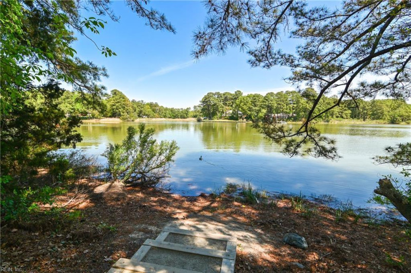 Photo 5 of 19 residential for sale in Virginia Beach virginia