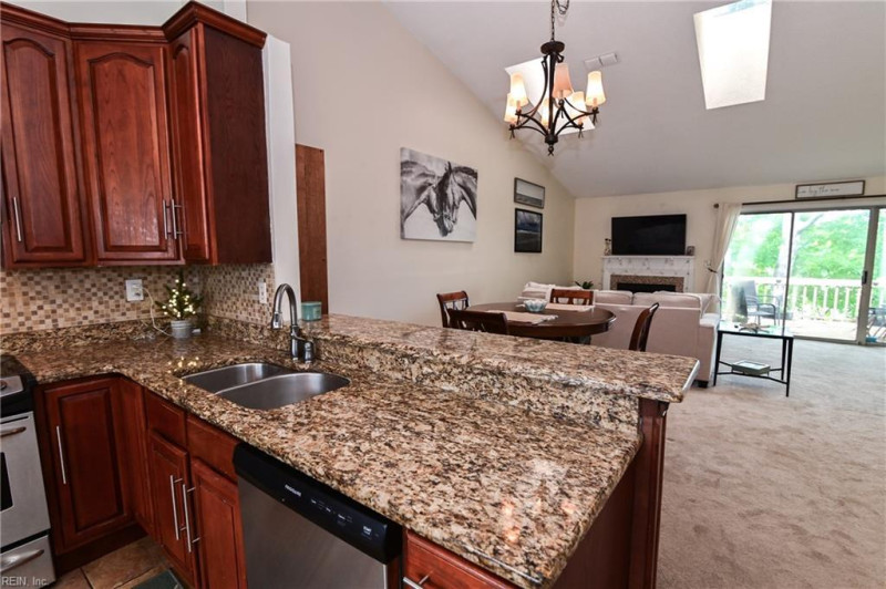Photo 7 of 19 residential for sale in Virginia Beach virginia