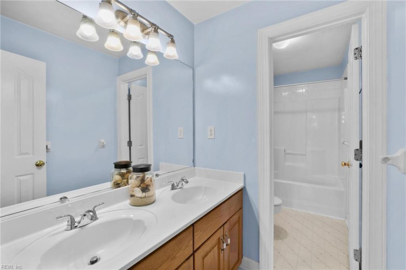 Photo 19 of 49 residential for sale in Chesapeake virginia Photo 19 of 49 residential for sale in Chesapeake virginia