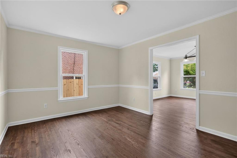 Photo 10 of 32 residential for sale in Newport News virginia