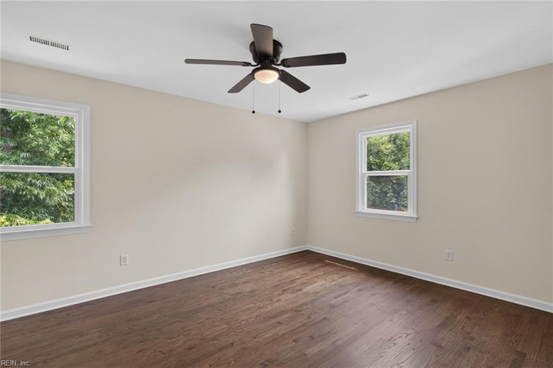 Photo 18 of 32 residential for sale in Newport News virginia