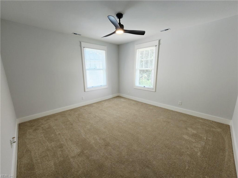 Photo 18 of 33 residential for sale in Portsmouth virginia