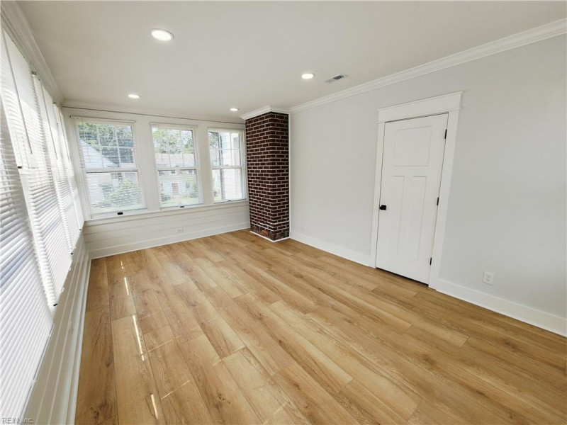 Photo 23 of 33 residential for sale in Portsmouth virginia