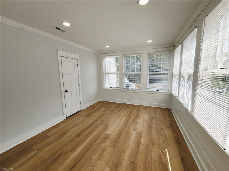 Photo 24 of 33 residential for sale in Portsmouth virginia