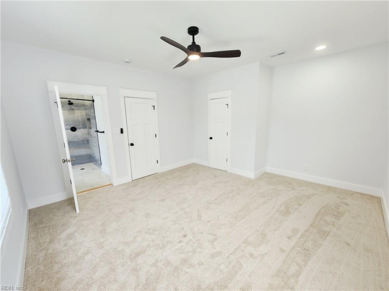 Photo 26 of 33 residential for sale in Portsmouth virginia