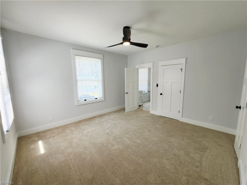 Photo 27 of 33 residential for sale in Portsmouth virginia