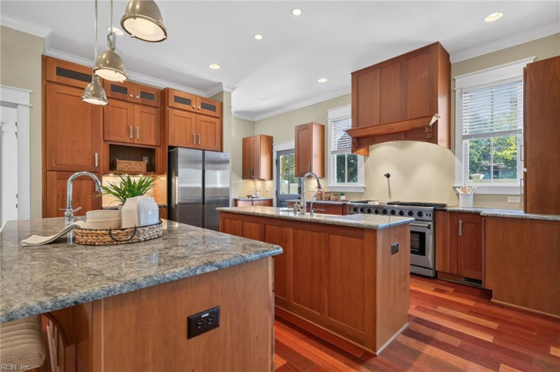 Photo 10 of 50 residential for sale in Norfolk virginia