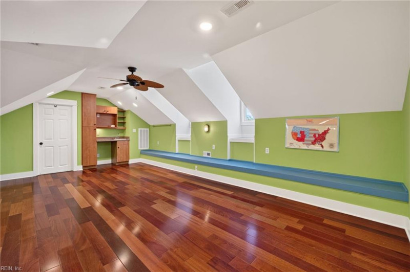 Photo 31 of 50 residential for sale in Norfolk virginia