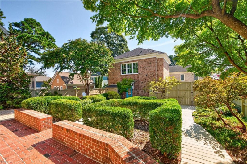 Photo 36 of 50 residential for sale in Norfolk virginia
