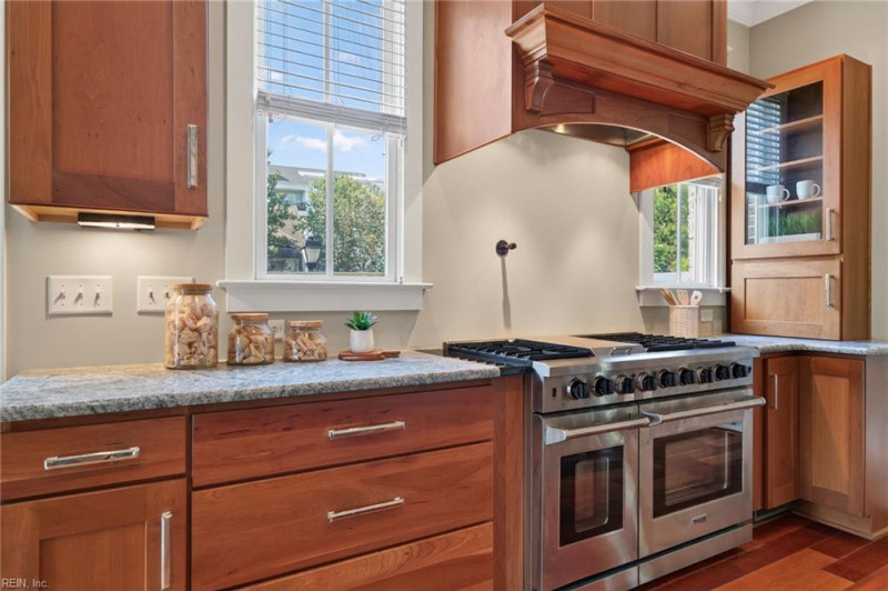 Photo 9 of 50 residential for sale in Norfolk virginia