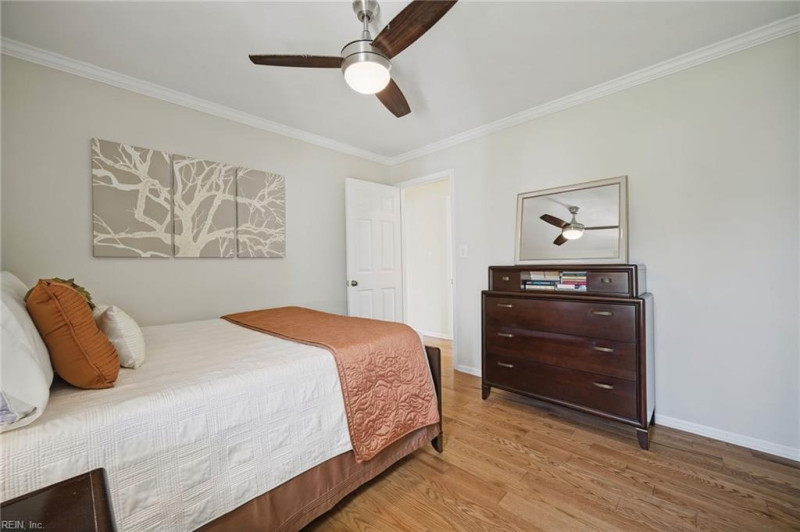 Photo 23 of 50 residential for sale in Chesapeake virginia