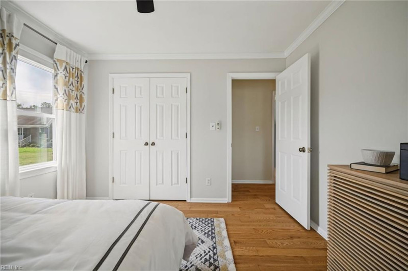 Photo 25 of 50 residential for sale in Chesapeake virginia