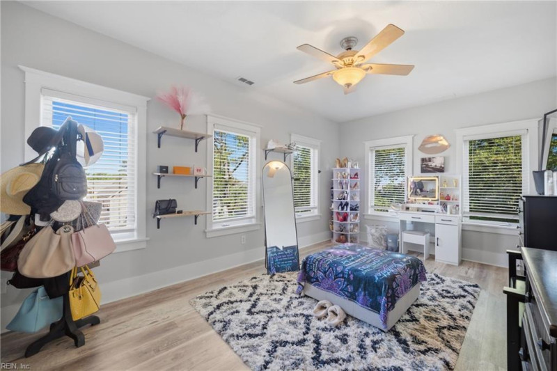 Photo 12 of 33 residential for sale in Norfolk virginia