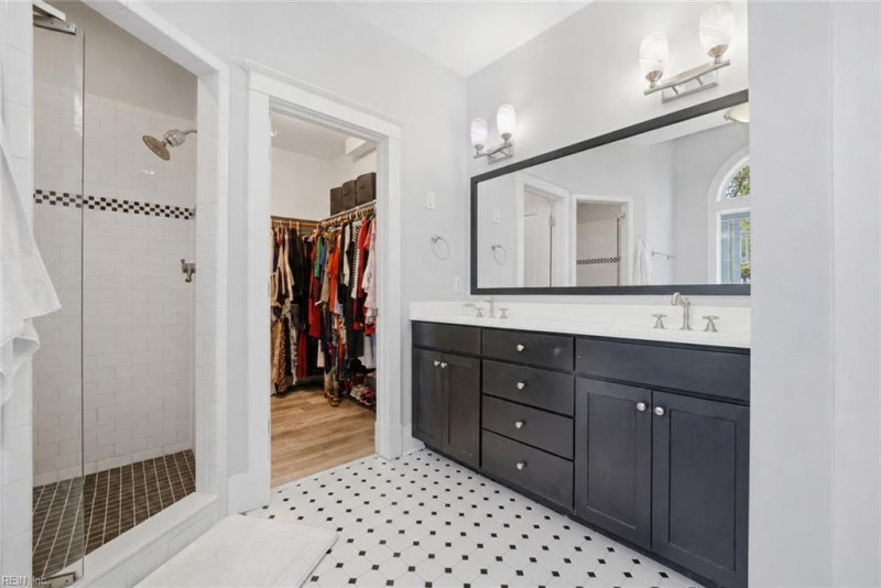 Photo 14 of 33 residential for sale in Norfolk virginia