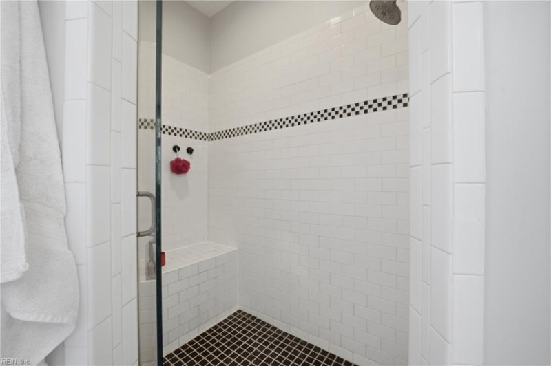 Photo 15 of 33 residential for sale in Norfolk virginia