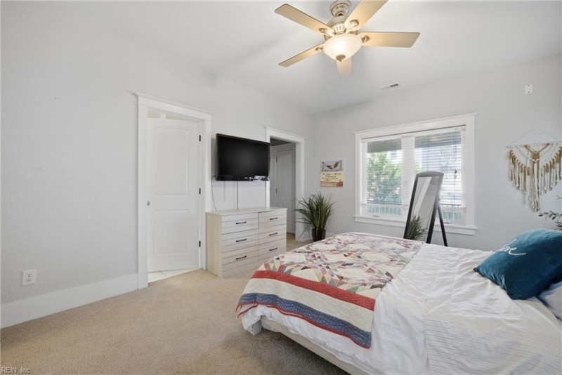 Photo 22 of 33 residential for sale in Norfolk virginia